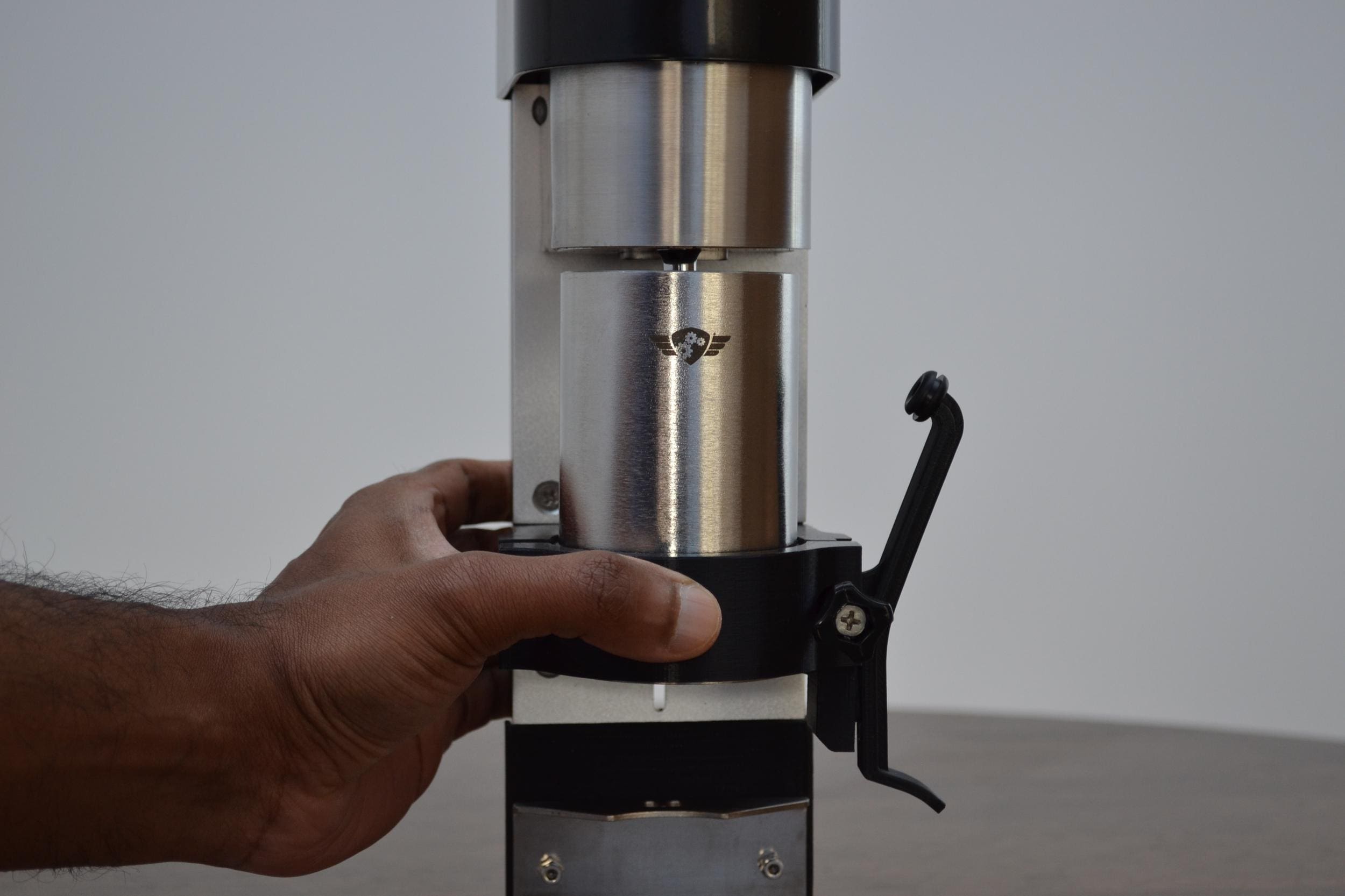 comandante grinder in motorizer