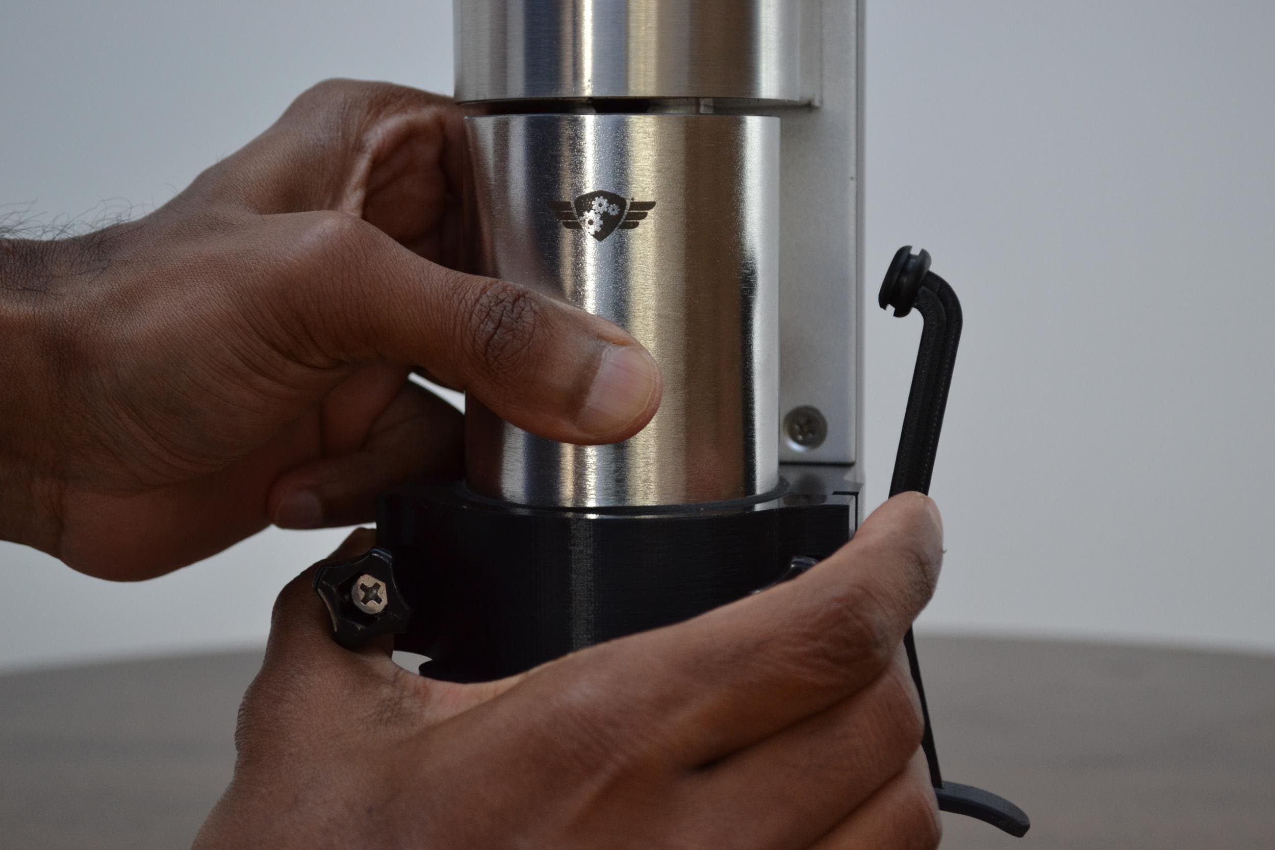 comandante grinder installation